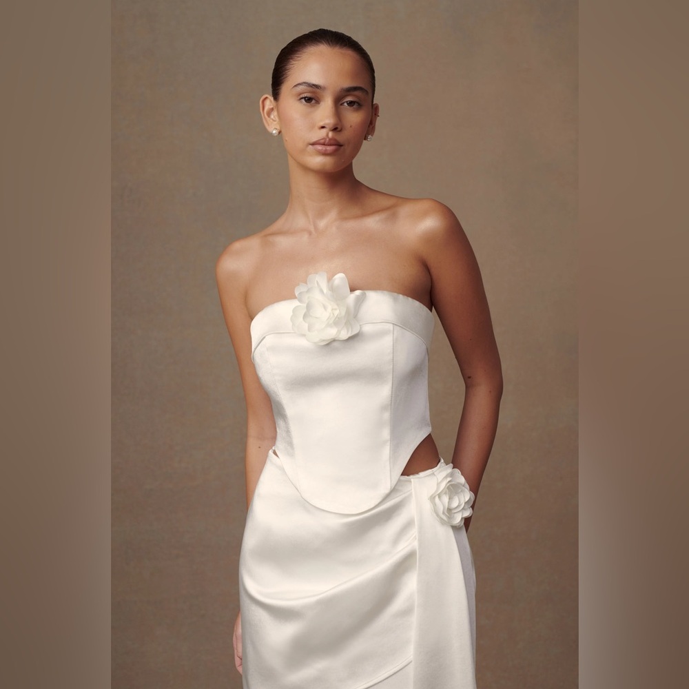 🆕 NWT Meshki Margot Rose Strapless Corset Top – Size XXL- US 12/14 – White 🤍